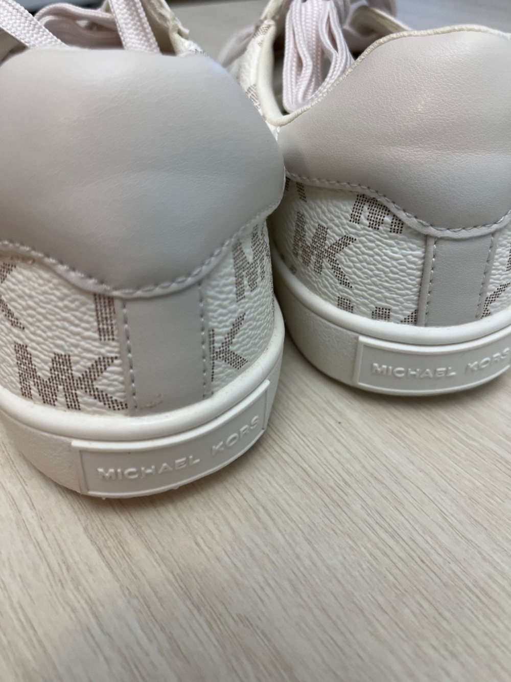 Michael Kors Kid’s Sneakers - Picture 5 of 9